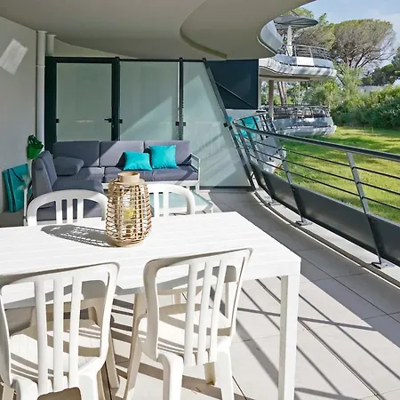 Appartement Complet 2 à 4 Personnes Au Coeur Des Golfs Saint-Raphaël