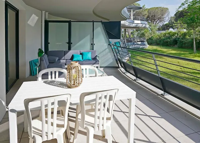 Apartment Complet 2 A 4 Personnes Au Coeur Des Golfs Saint-Raphaël